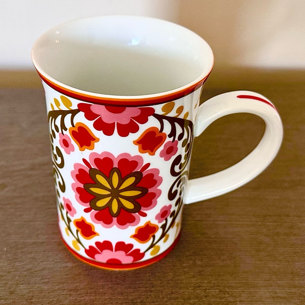 Vera Bradley Mug FOLKLORIC pattern  EXCELLENT CONDITION!  No flaws Red Green